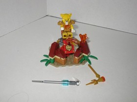 LEGO set #70141 Chima Vardy's Ice Vulture Glider