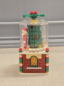LEGO 40233 Santa Snow Globe Set Christmas Holiday Retired 100% Complete 2016