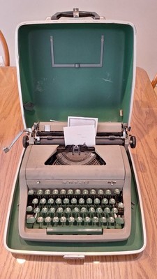 Royal Quiet De Luxe Manual Portable Typewriter w/ Case, Steel, Vintage, 1940s 