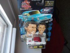 RACING CHAMPIONS RICHARD PETTY 5 DECADES OF PETTY VINTAGE 1955 OLDSMOBILE 1/64