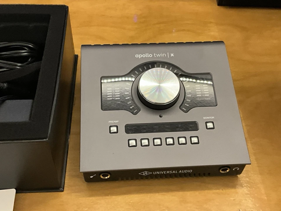 UNIVERSAL AUDIO APOLLO TWIN X QUAD CORE THUNDERBOLT 3