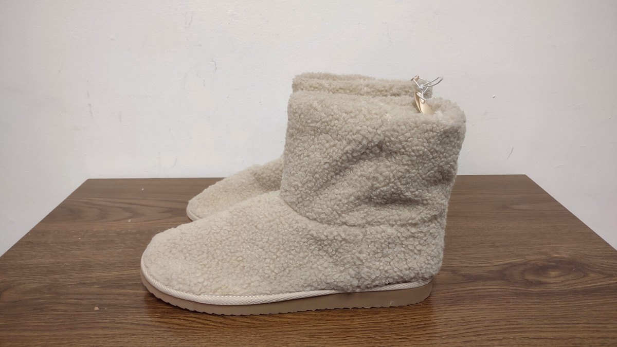 NWT Old Navy Cozy Sherpa Caramel Booties Slipper Winter Boots Women's Size  10