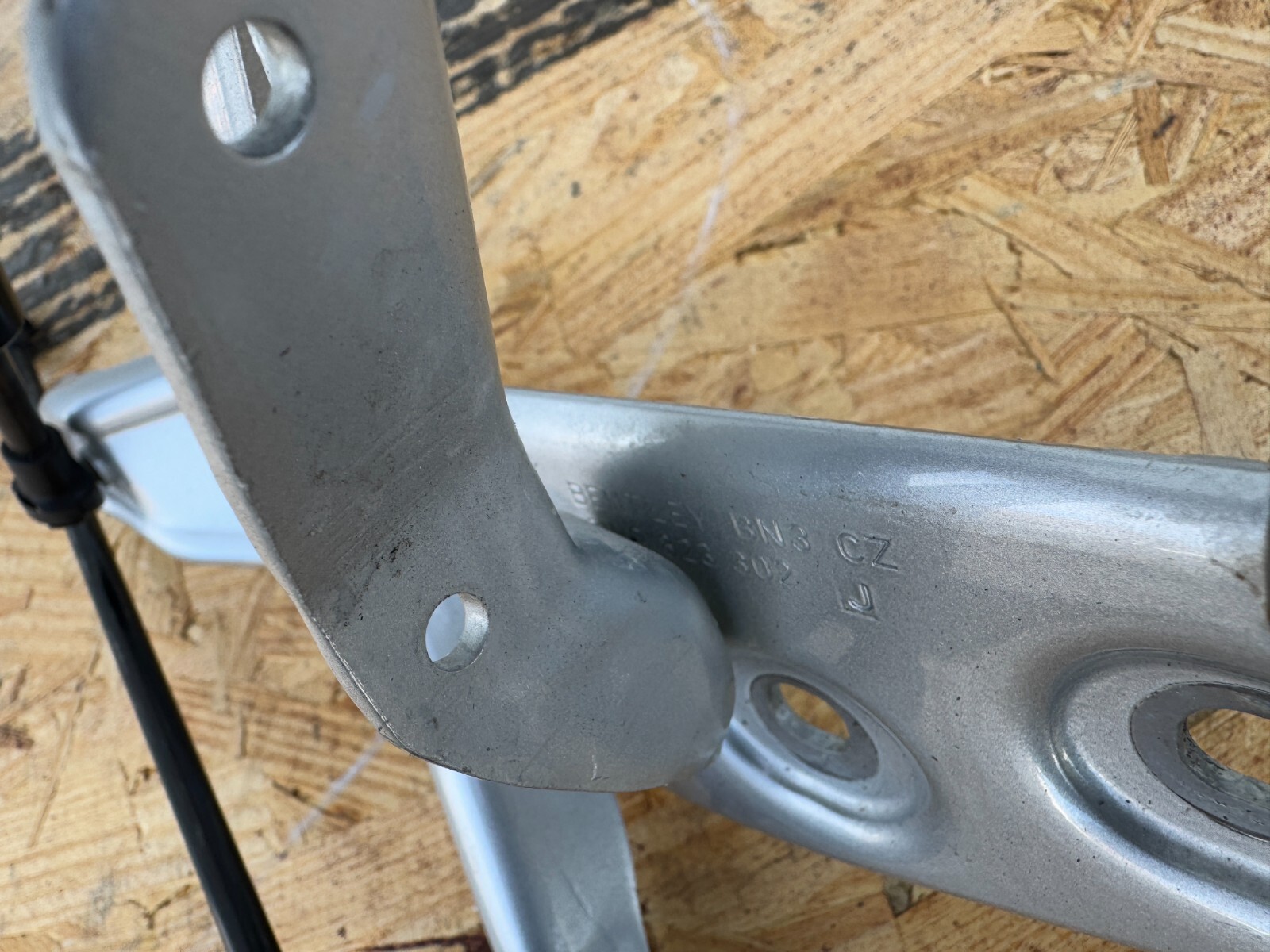 Bentley Flying Spur 2013-2018 RIGHT Hood hinge
