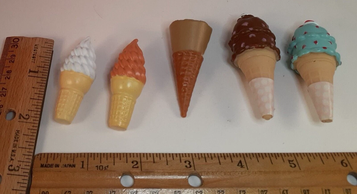 Our Generation OG Sweet Stop Ice Cream Truck Accessories. 6 Ice