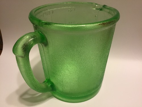 HAZEL ATLAS 4 Cups (1 Qt) Measuring Cup Green Uranium Glass w/ A&J Hand Mixer - Picture 14 of 19