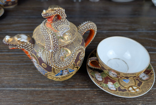 Vtg Japanese Dragonware Immortals Moriage Mini Tea Pot Set w/ teacup & saucer - Picture 5 of 14