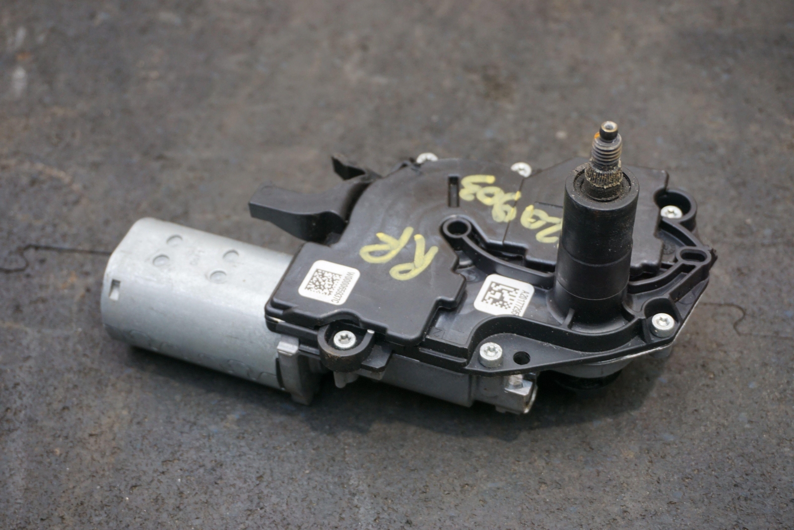 Rear Windshield Wiper Motor OEM 4M0955711 Bentley Bentayga 16-20