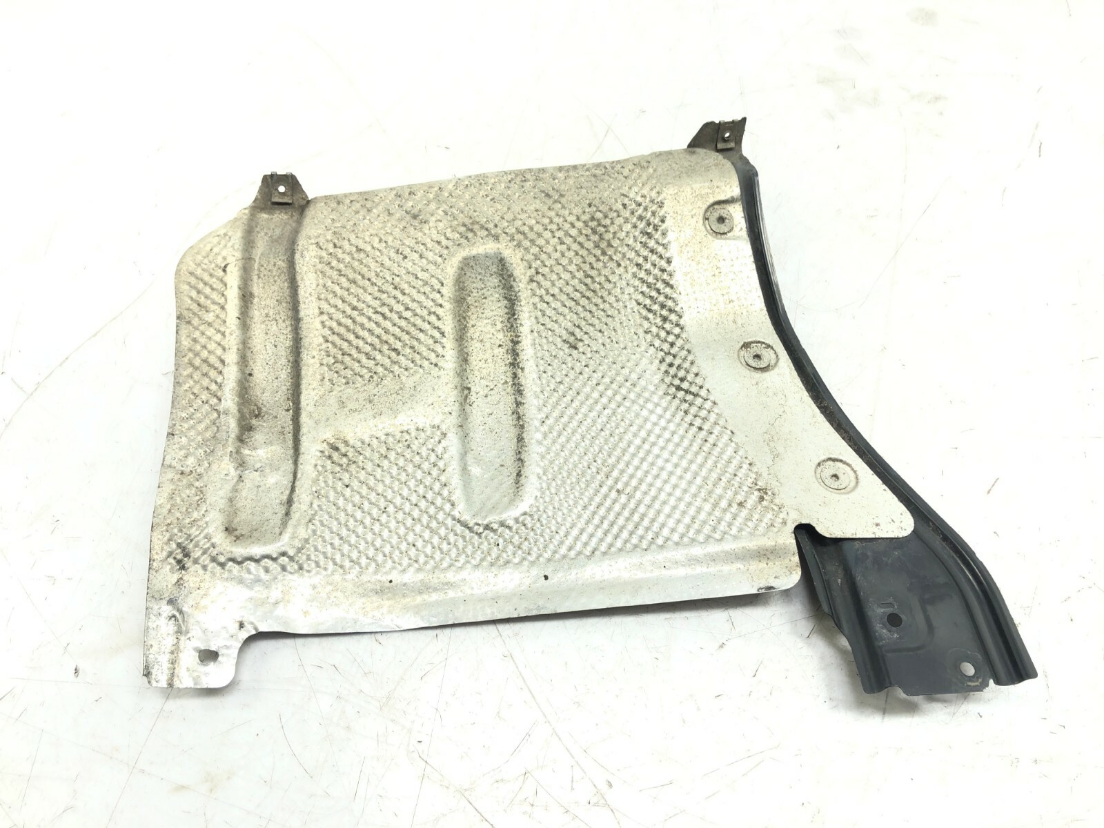 20102016 MERCEDESBENZ E350 W212 LEFT RIGHT REAR EXHAUST HEAT SHIELD