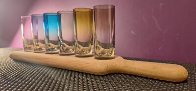 LSA 6-teiliges mehrfarbiges Wodka Glas Set mit Servierschaufel aus Eiche im Originalkarton