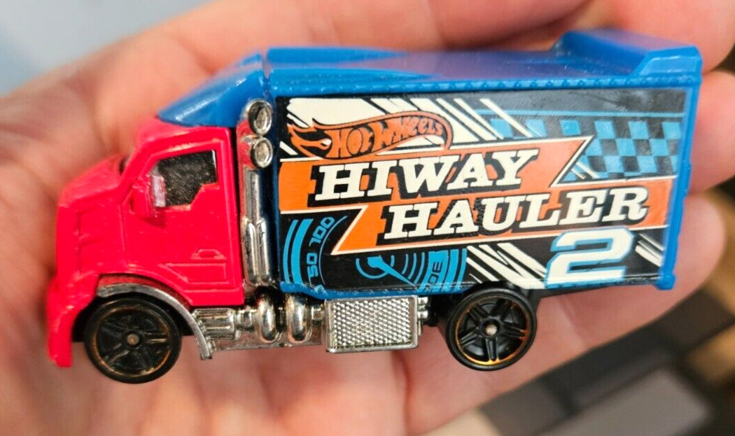 Hot Wheels 2012 Hiway Hauler 2 loose diecast moving truck came thru for you
