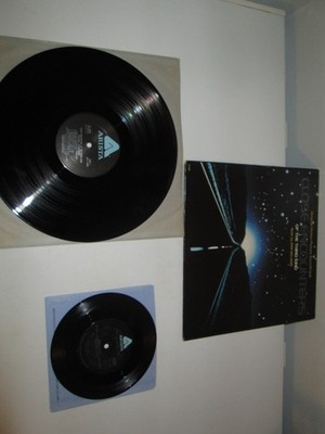Close Encounters of The Third Kind Soundtrack Vinyl Record LP & 45