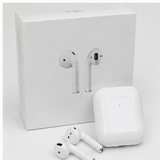 Apple AirPods w/ Charging Case White Bluetooth Wireless In-Ear Earbuds Mic