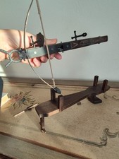 minibalestra giocatolo con piccola freccia  da collezzione in legno antico