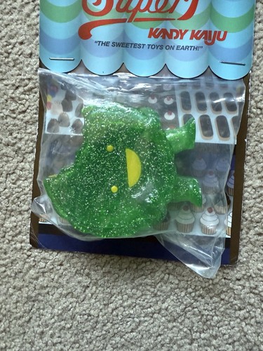 SUPER7 SOFUBI VINYL TOY BRIAN FLYNN FOSTER SPRING GREEN GLITTER KANDY KAIJU NEW - Picture 3 of 7