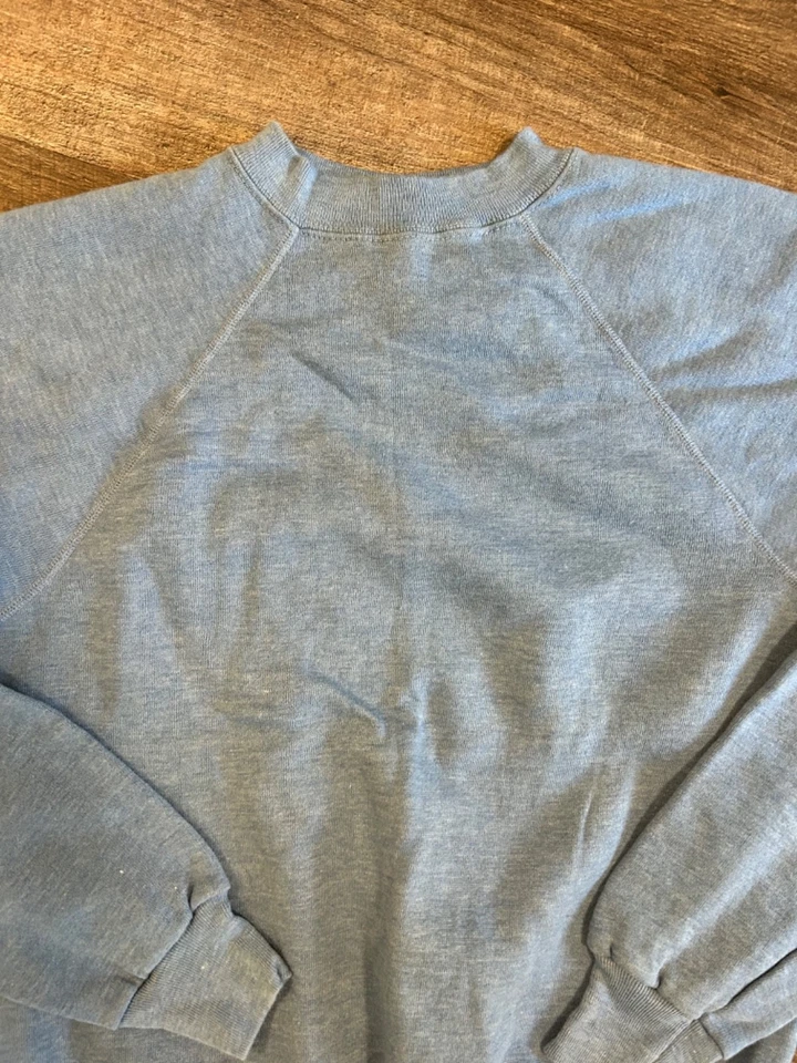 true vintage 60s 70s made USA inset sleeves light blue sweatshirt Large Medium - Image 3 of 4