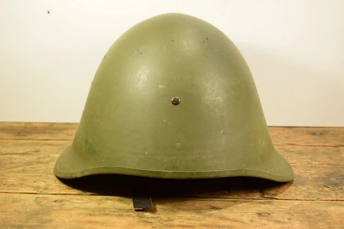 Danish M41 helmet, near mint condition - Original