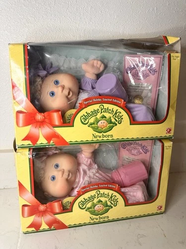 Set Of 2 Cabbage Patch Kids Newborn Special Holiday Limited Edition New 2005.