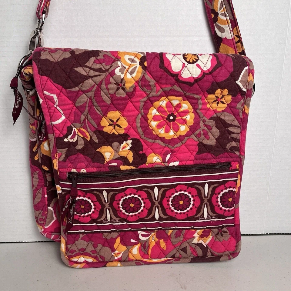 BOLSO MENSAJERO VERA BRADLEY Carnaby Grande Bandolera Patrón Floral Rosa Fucsia Foto 2 de 4