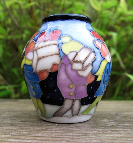 Moorcroft Exquisite CHRISTMAS DELIVERY Miniature Vase 4/2 Retail Price £299 - Bild 9 von 22