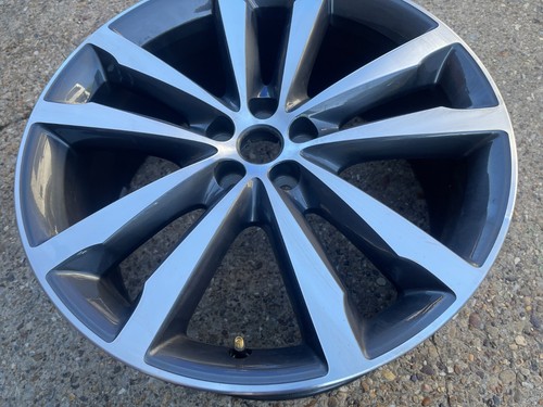 GENUINE JAGUAR F-PACE 20" ALLOY WHEEL VENOM PART No= MK8M1007MA/NA - Picture 5 of 11