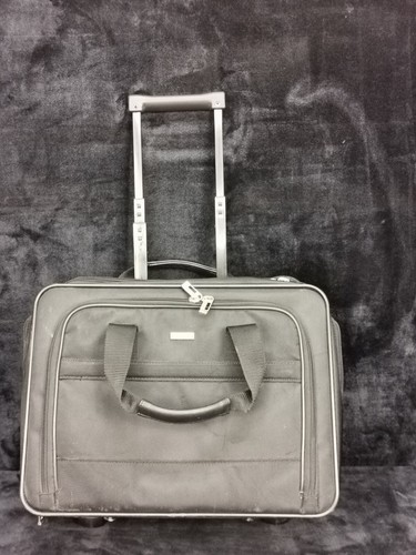 Solo Briefcase Black with 6 Compartments Two Wheels Handle Durable Spacious - Picture 8 of 12