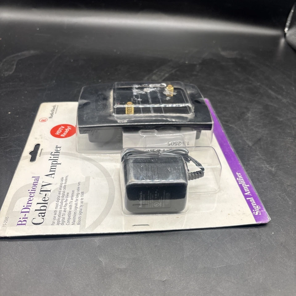 Radio Shack Bi Directional Cable TV Amplifier 15-2506 HDTV Sealed 1-to-4 - Image 3 of 4