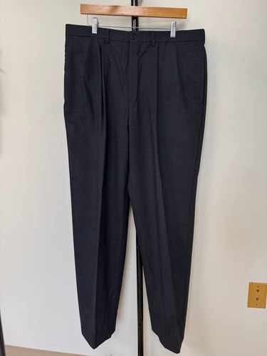 Giorgio Armani Le Collezioni Suit Men’s Size 44L Italy - Picture 13 of 17
