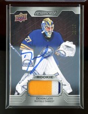 2023-24 UD Engrained Premium Memorabilia Autographs Mahogany Devon Levi 8/25