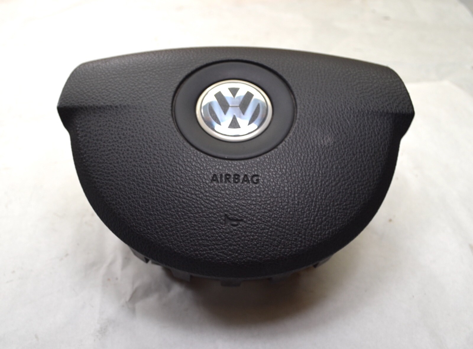 20062010 VW Passat B6 3c0880201ah Steering Wheel Cover Panel Horn