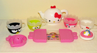 McDonalds Happy Meal Sanrio HELLO KITTY TEA SET  Cups, Teapot, Tray, Juicer Lot
