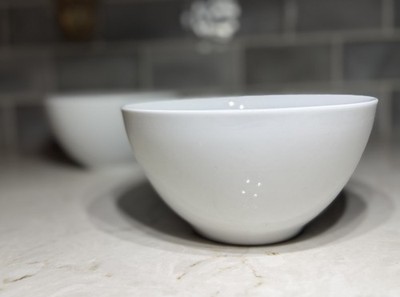 Set of 2 IKEA 365+ Susan Pryke White Porcelain Coupe Bowls 6.25  NOS Pristine