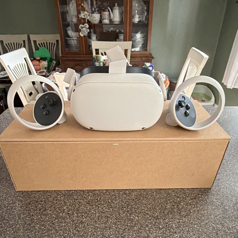 Oculus Quest 2 VR Headset, White, Touch Controllers & Box