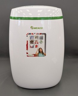 MEACO 12L Low Energy Dehumidifier/Air Purifier HEPA Filer In White N48