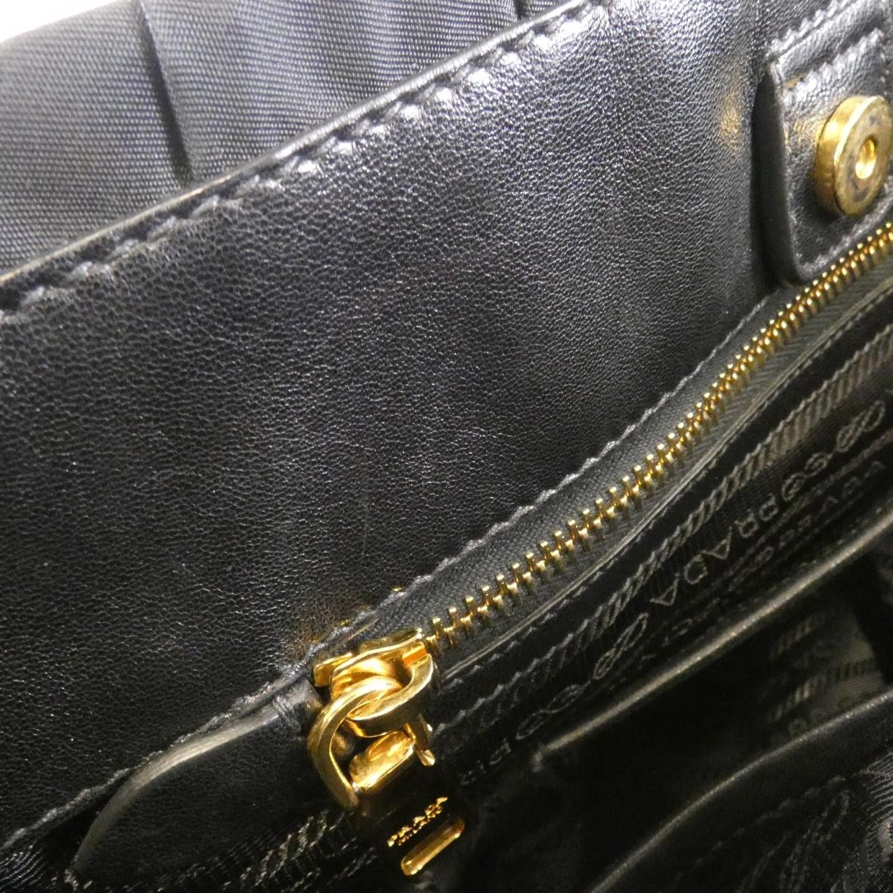 Authentic PRADA BN1792 bag #230-000-248-4524 thumbnail 9