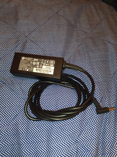 HP Pavilion 15-AU183SA Laptop Ladegerät Netzteil Adapter Original Original