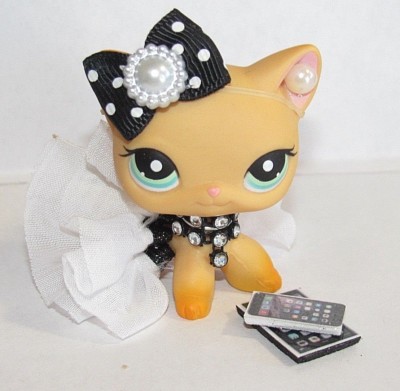 Littlest Pet Shop Clothes 3 PC LPS Accessories Phone Tablet Fidget Spinner Littlest Pet Shop Clothes 3 PC LPS Accessories Phone Tablet Fidget Spinner