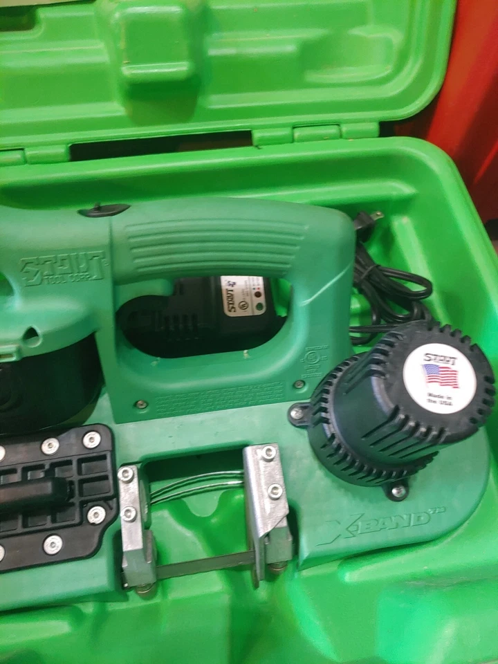 Ленточная пила Stout XBand STX-250 18 В - Изображение 3 из 4