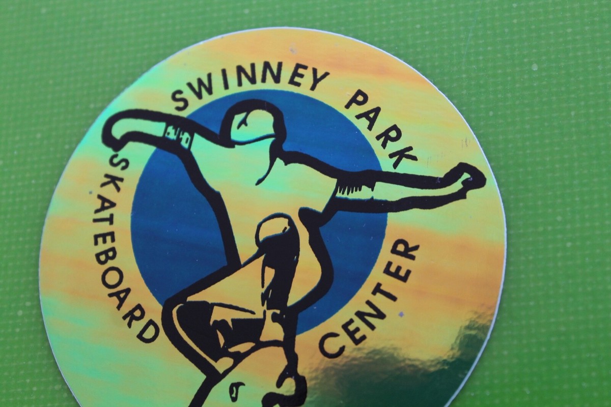 Swinney Park Skateboard Center 80's Gold Blue Z36A Vintage