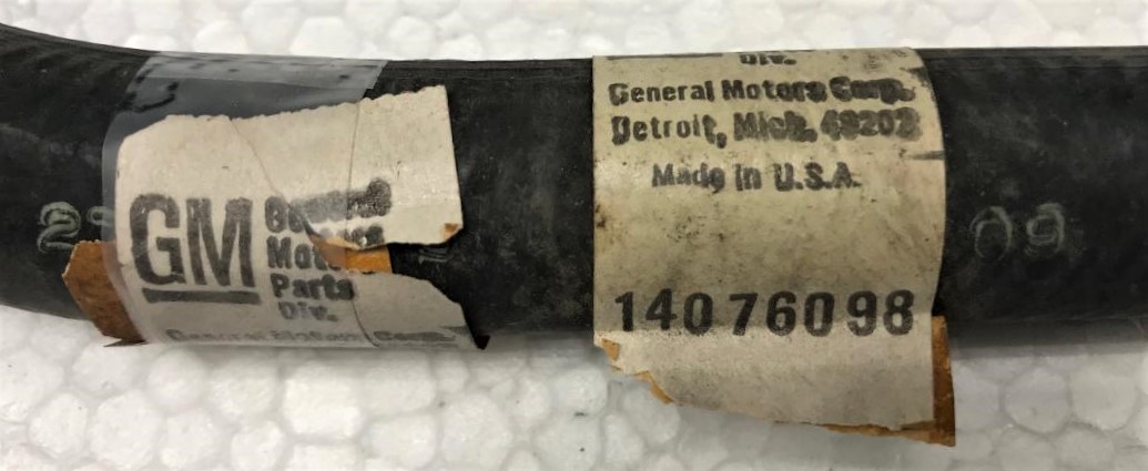 ORIG GM NOS 1985 1986 CAMARO V6 2.8 MOLDED 90 DEGREE SHORT ORIG GM NOS 1985 1986 CAMARO V6 2.8 MOLDED 90 DEGREE SHORT