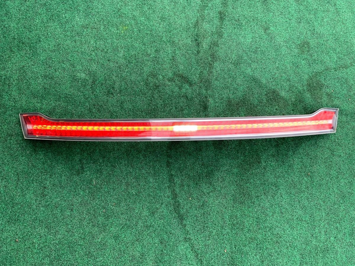 🛑 2013-2020 LINCOLN MKZ TRUNK LID REAR CENTER LED TAIL LIGHT