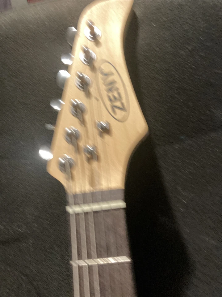 Sunset Blue And Black Zeny  And A Red And Black Glarry - Image 3 of 4