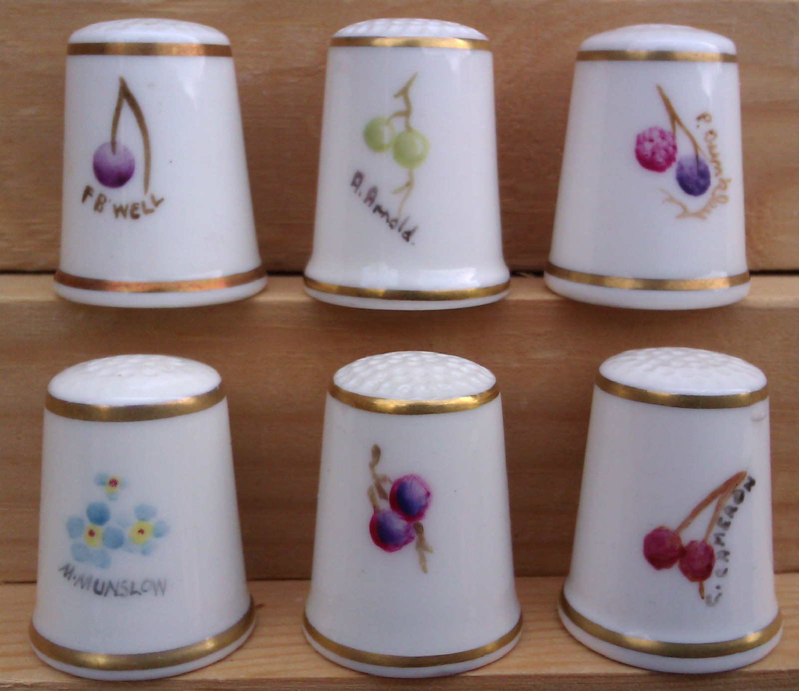 ROYAL WORCESTER SIGNED SELECTION OF FRUIT DESIGN THIMBLES. eBay