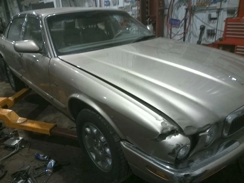 Chasis ECM tablero izquierdo compatible con 99-03 XJ8 101301 Foto 3 de 4