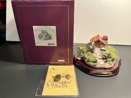 WDCC Enchanted Places Three Little Pigs - Practical Pig's Brick House w/Box &COA