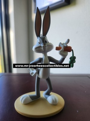 Looney Tunes Bugs Bunny Figurine Statue