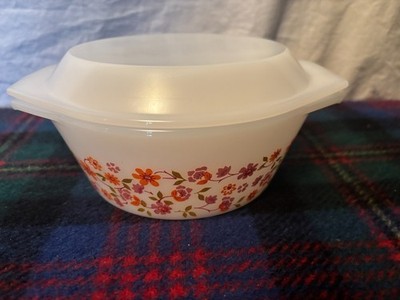 JAJ Pyrex Vintage Auflaufform rosa & orange Blume klein 6,75'' & Deckel sehr guter Zustand