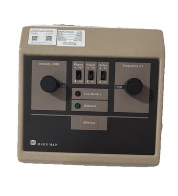 Maico MA25 Portable Audiometer Hearing Testing Tester No Ac Adapter Tested