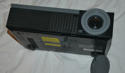 Dell Beamer Projektor 1209S nur 267 Lampenstunden