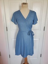 ANN TAYLOR LOFT Blue Chambray Wrap Dress w/Flutter Sleeves, Waist Tie (size 0)