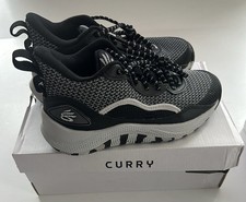 Under Armour PS CURRY 3Z 24 Boys Size 5Y Black And Gray Basketball Sneakers New